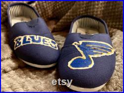 Hockey Team Blues Shoes Women size 5